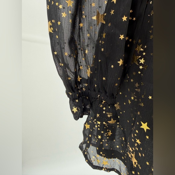 AQUA Star Print Smocked Black & Gold Star Print Smocked Mini Dress Long Sleeve - Picture 11 of 17